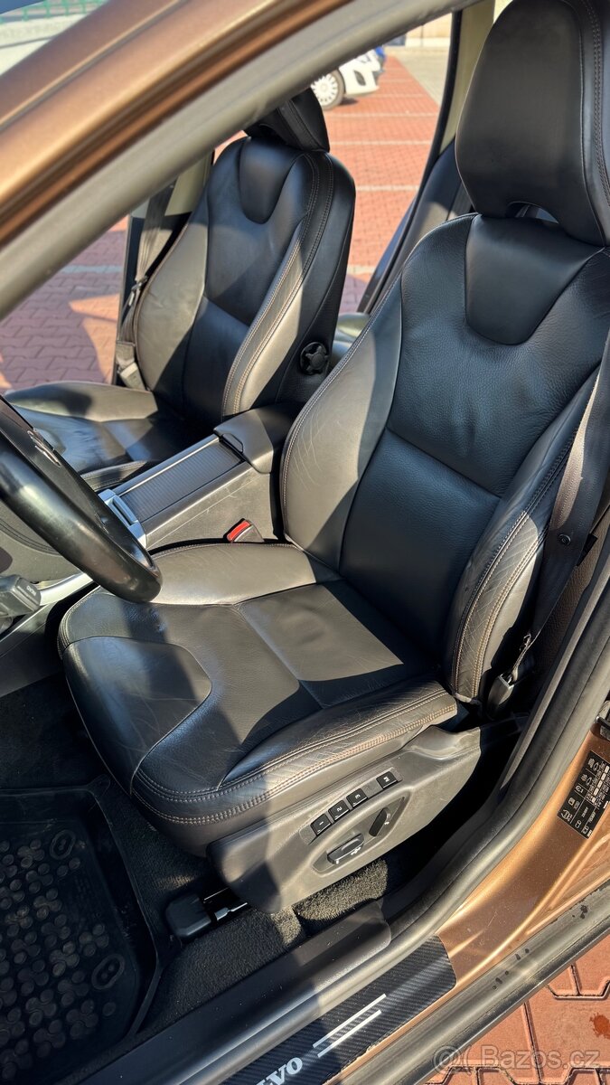 VOLVO XC 60 r. 2009 - 5