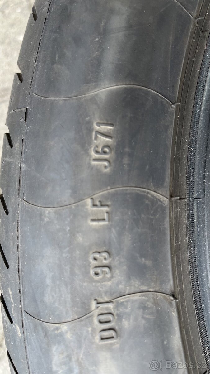 Letní pneu PIRELLI P ZERO MO 235x50 R19 99W - 999 Kč/2 ks - 5