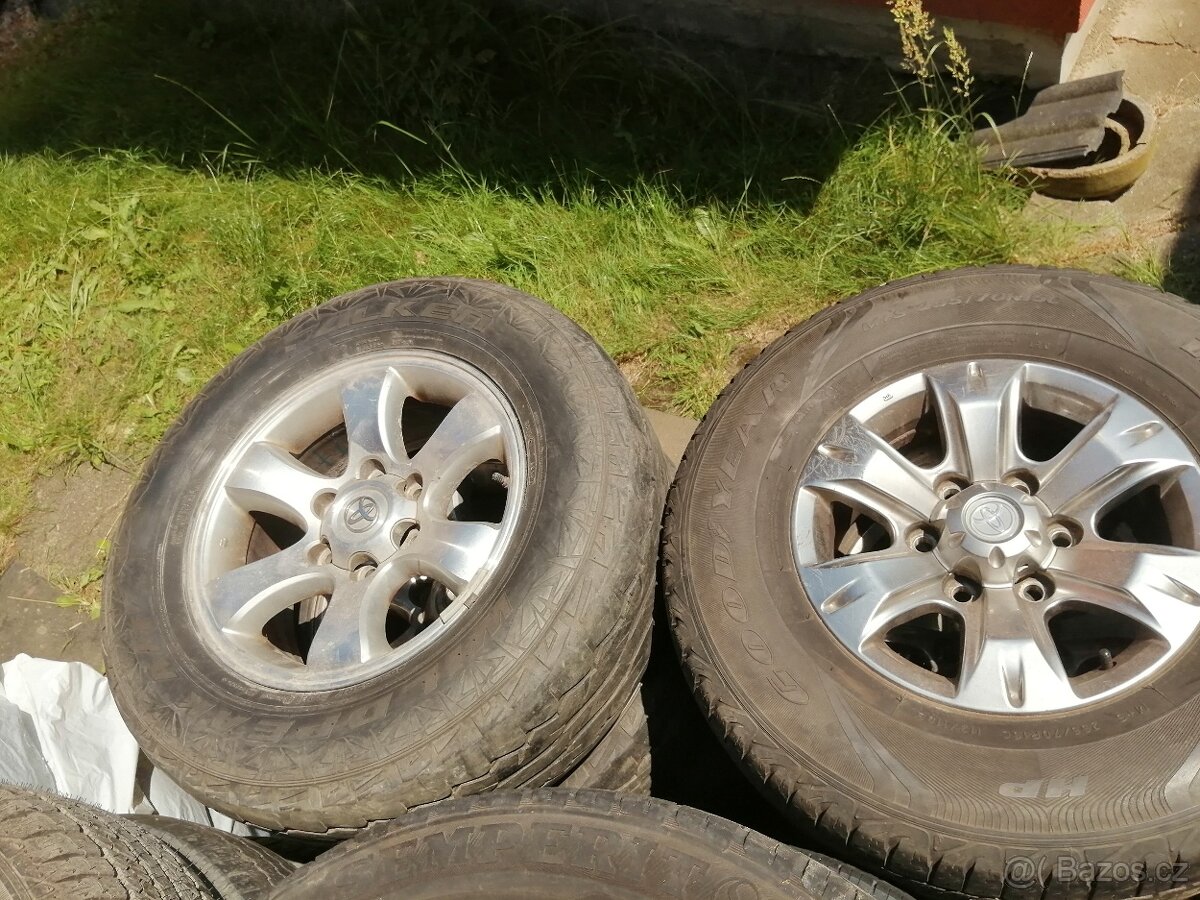 Sada Alu-Toyota HILUX