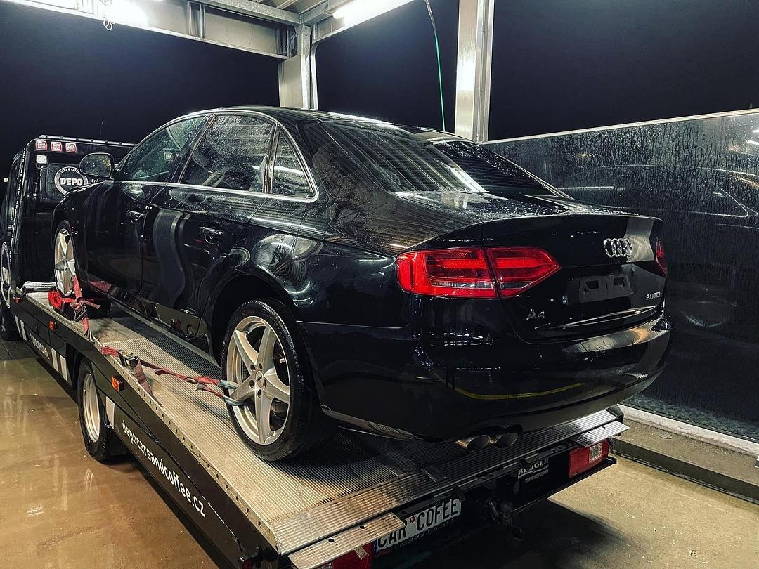 Veškeré náhradní díly Audi A4 8B 8K sedan 2008 CAGA KSR LY9B - 5