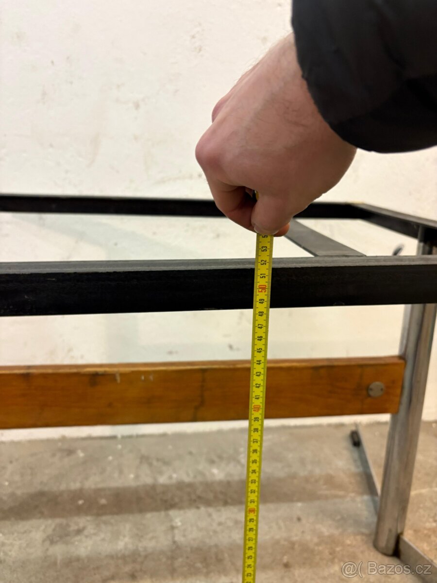 Výškově nastavitelný stůl - 5