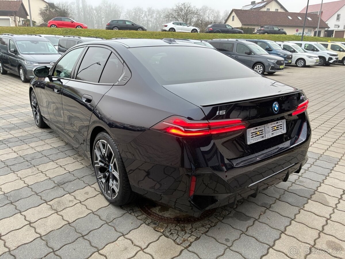 BMW i5 M60 xDrive - 5