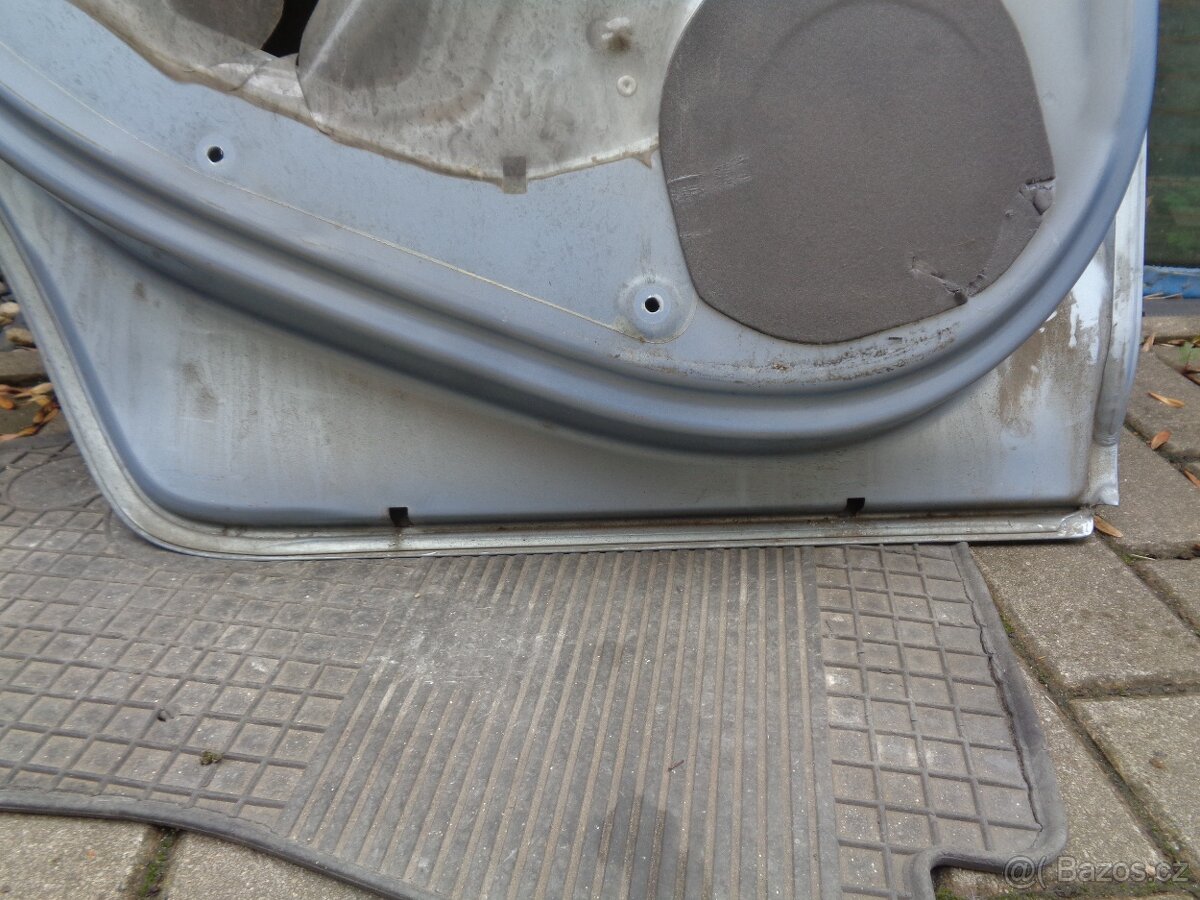 Opel corsa D levé zadní dveře - 5