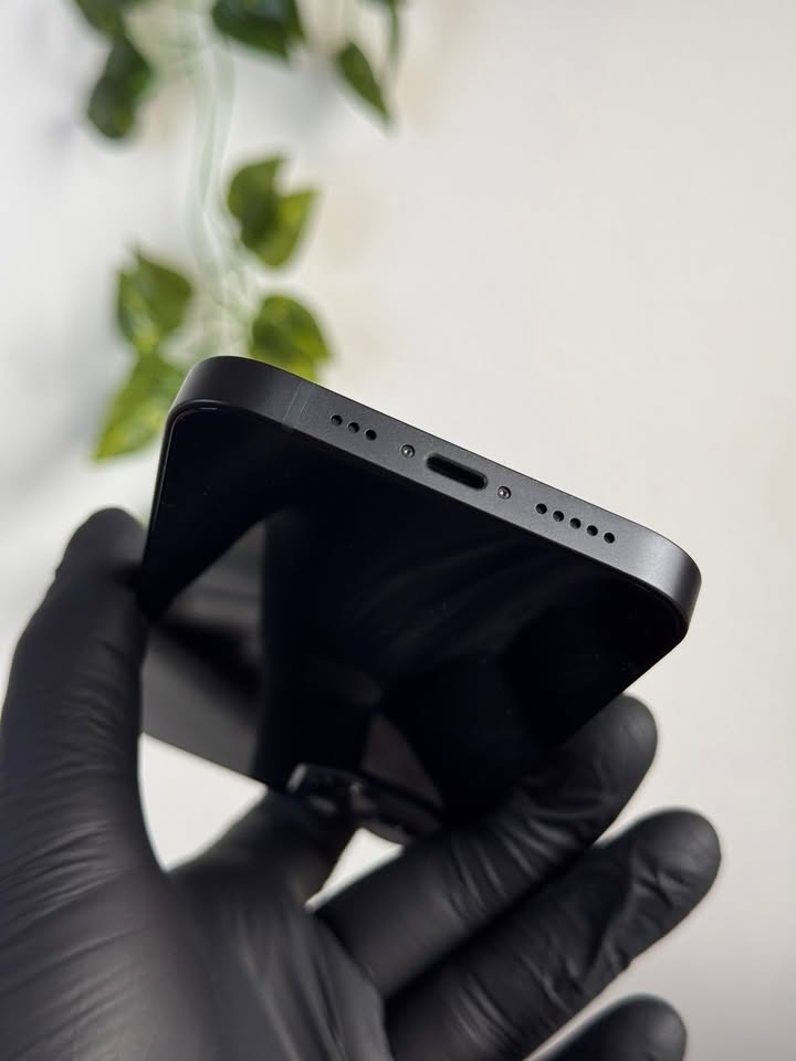iPhone 13 128GB černý - 5