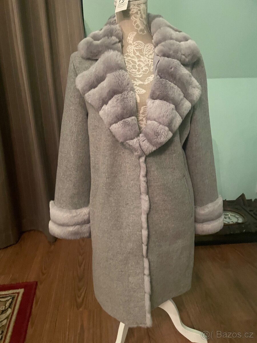 Nádherný nový kabátek s pravou kožešinou, velikost L - 5