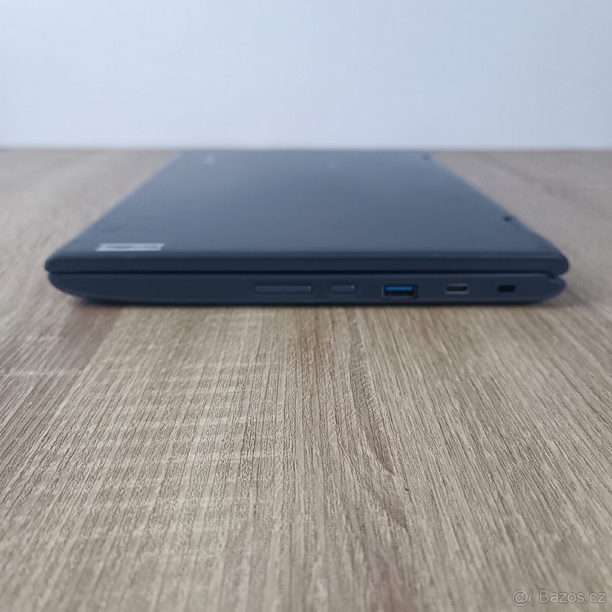 Výkonný Notebook Lenovo - 5