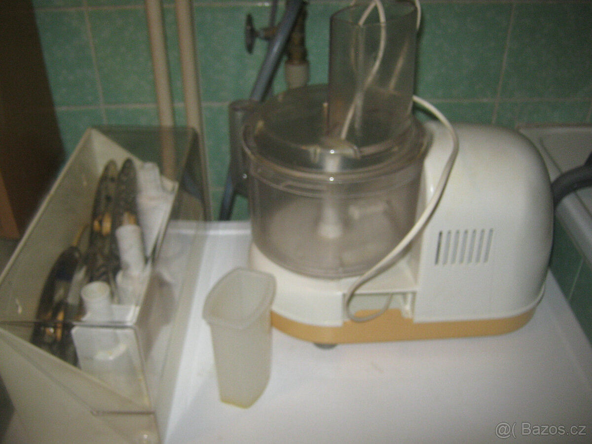 Prodám kuchynský robot mixér ETA Praktik-3024-TOP výbavě. - 5