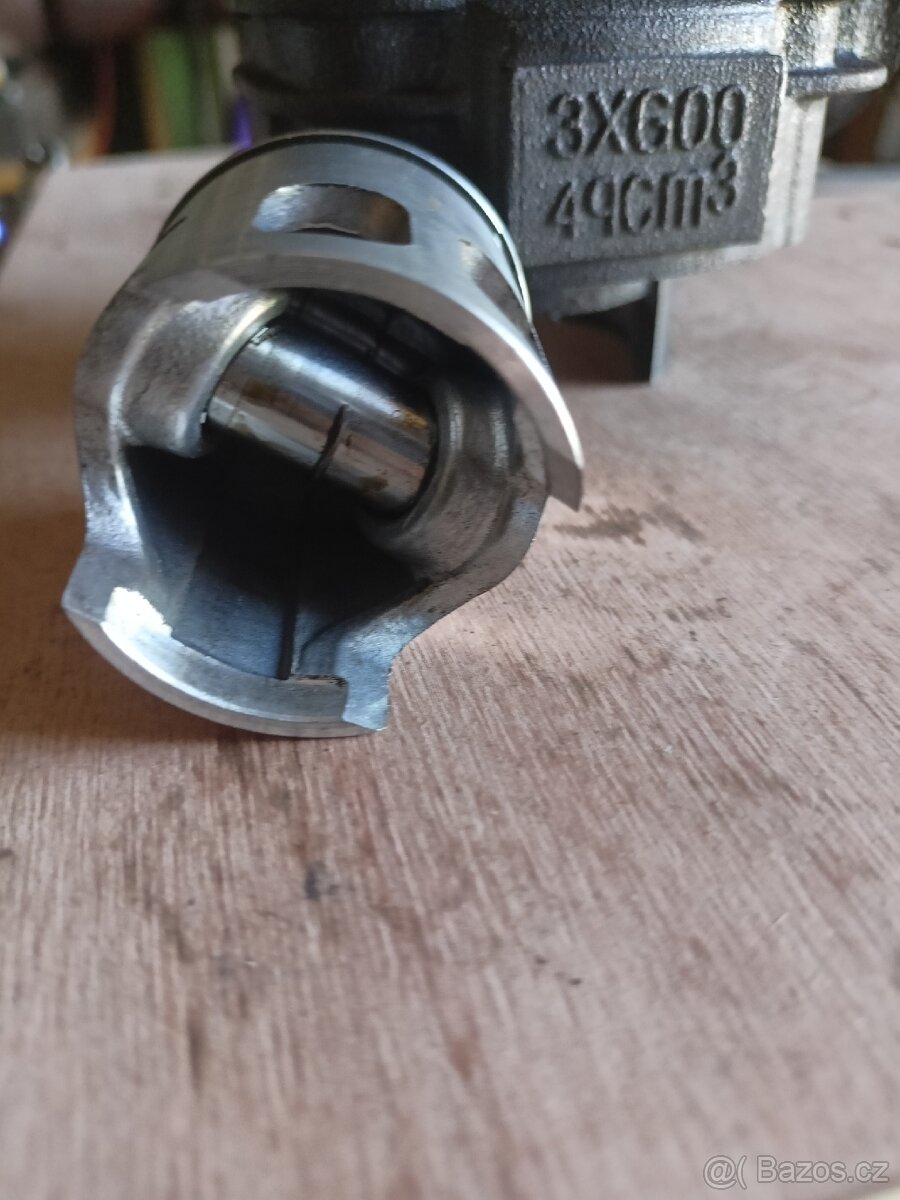 Válec+ píst na 2T motor 50 CCM - 5
