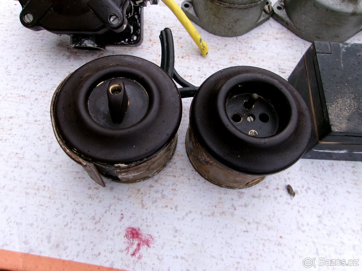 staré elektro zásuvky - 5