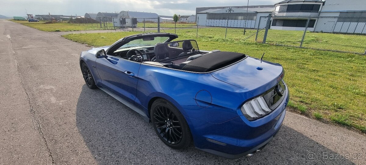 Ford mustang GT - 5