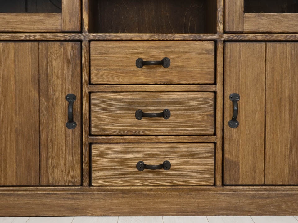 RUSTIKÁLNÍ KREDENC - 5