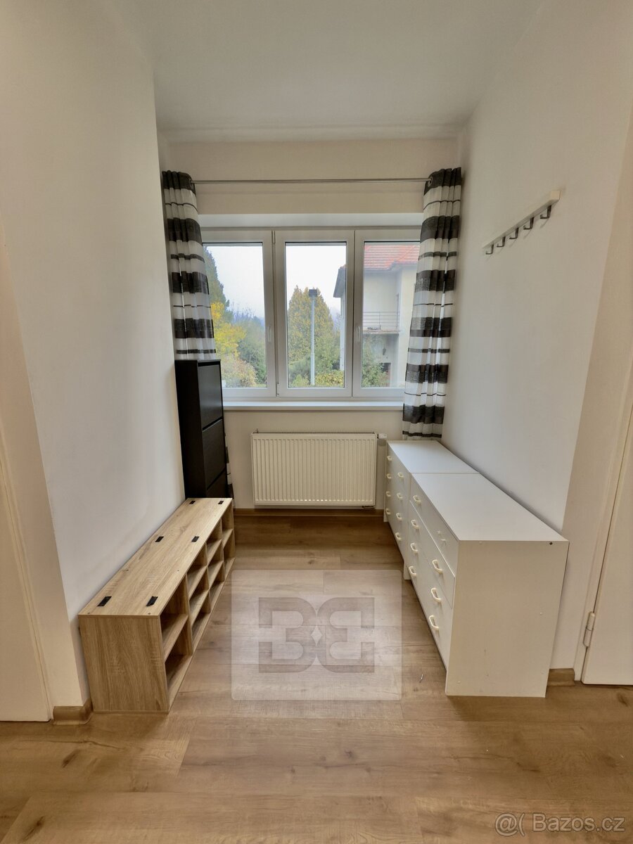 Pronájem bytu 3+1 120 m² se zahradou 300 m², Praha - Hluboče - 5