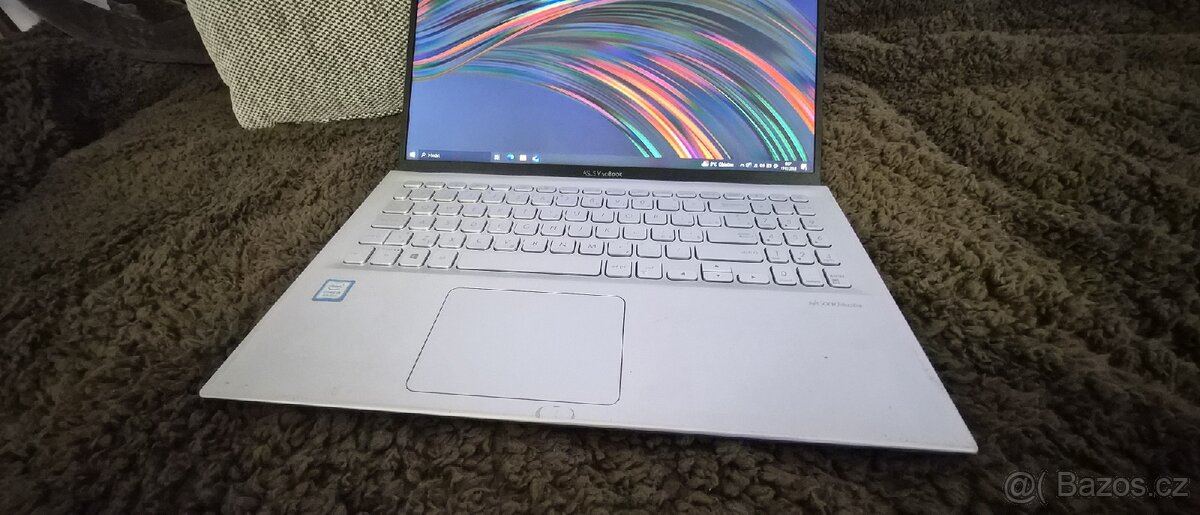 Asus VivoBook 15.4" - 5