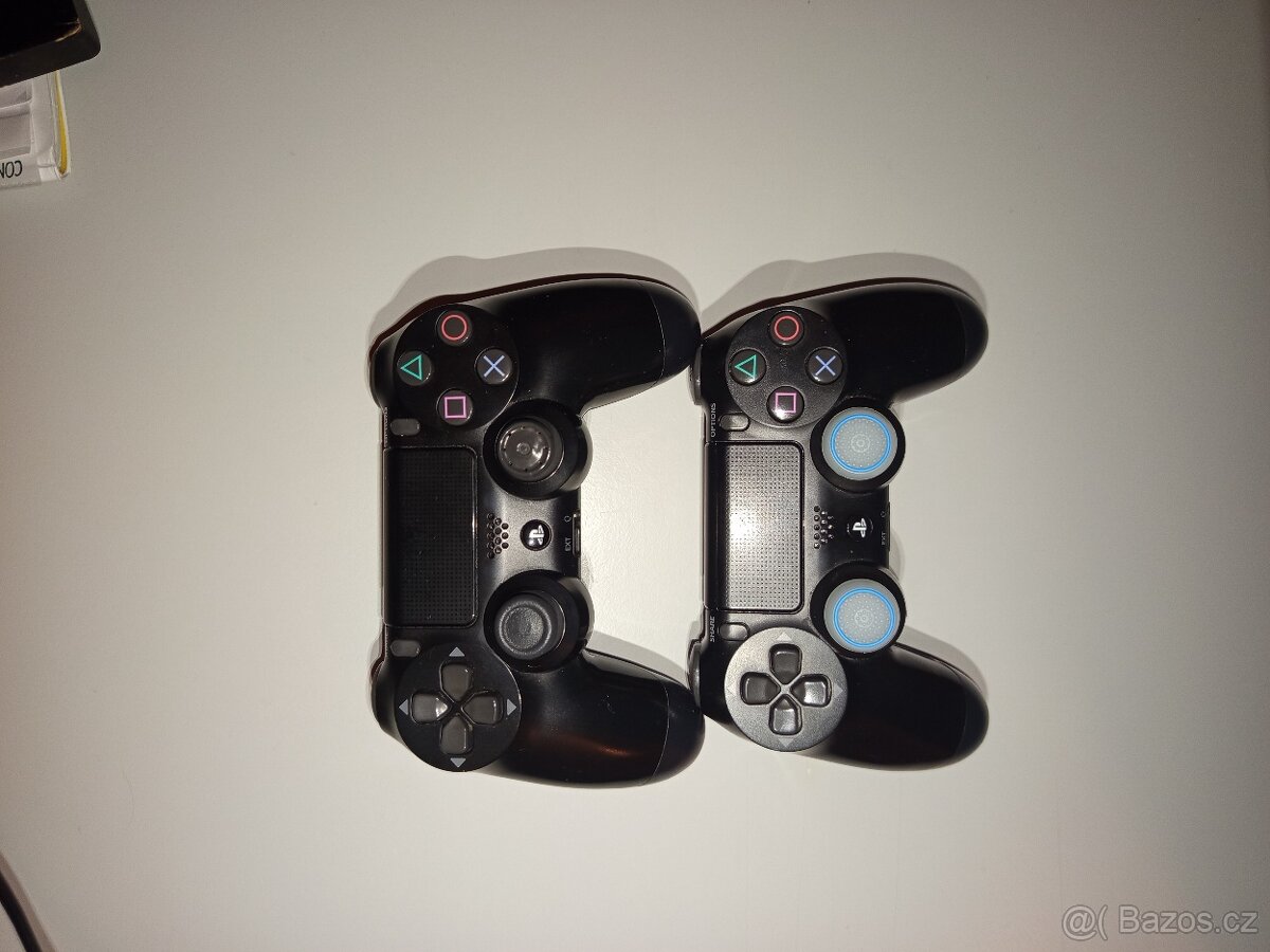 PlayStation 4 + 2 originální ovladače - 5