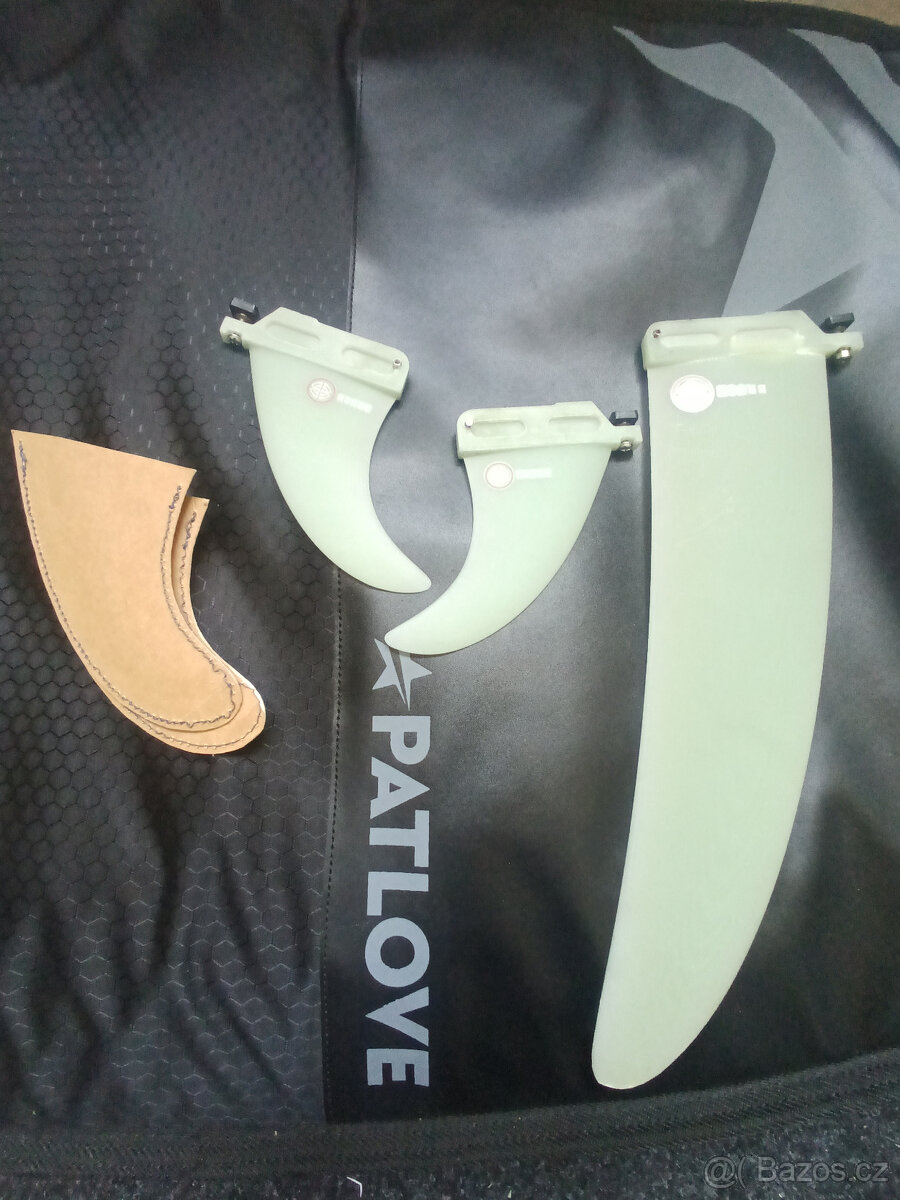 windsurf plachty Flight 3.6, 5.6, karbon ráhno - 5