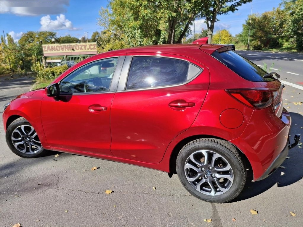 Mazda 2,1.5 benzin - 5