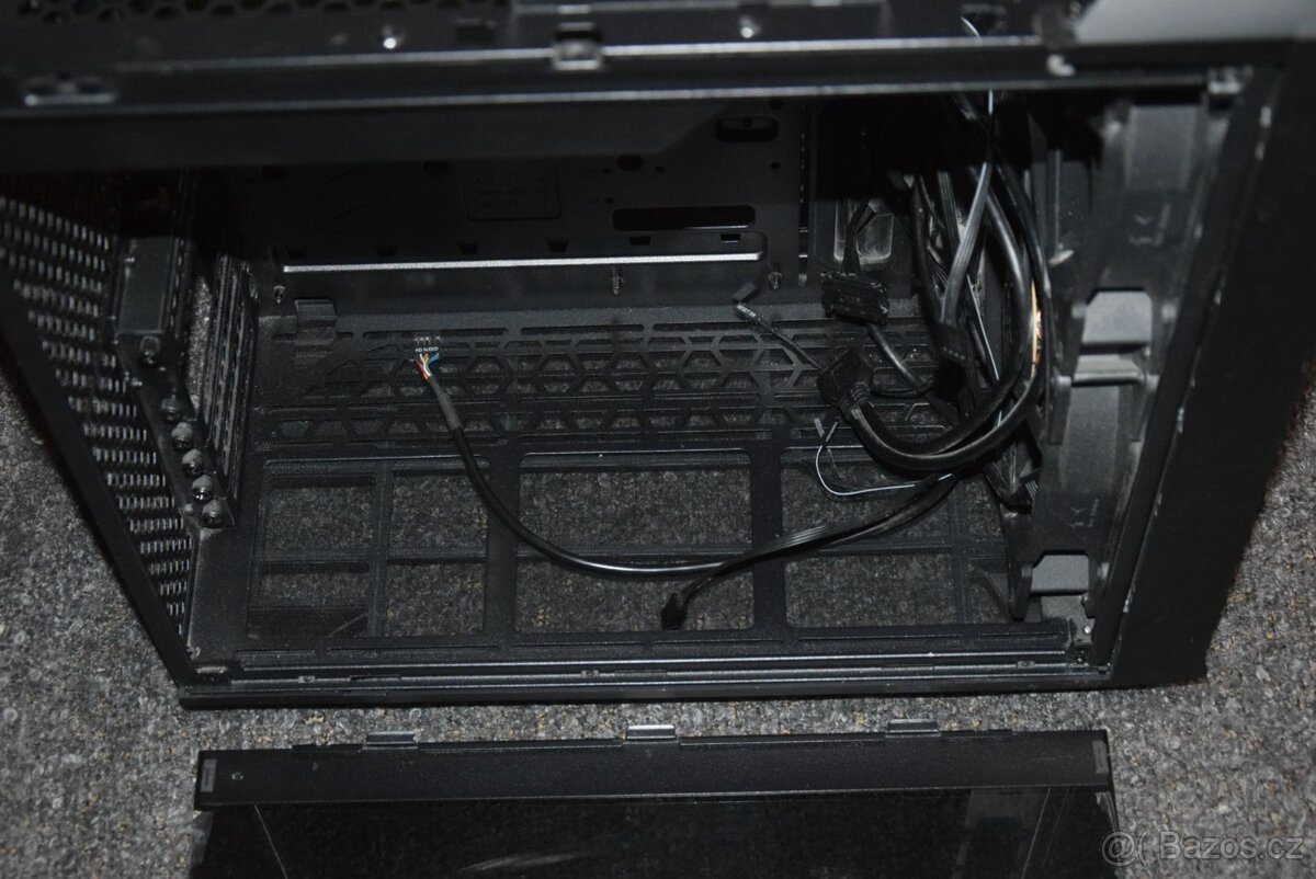 Fractal Design Torrent Black TG, super airflow,USB-C vpředu - 5