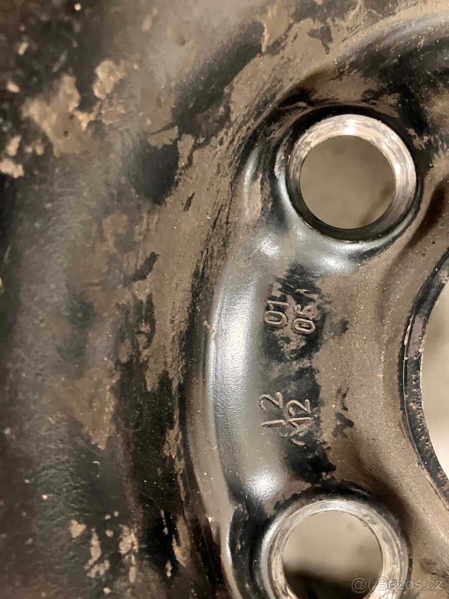 Prodám zimní kola+disky - 5