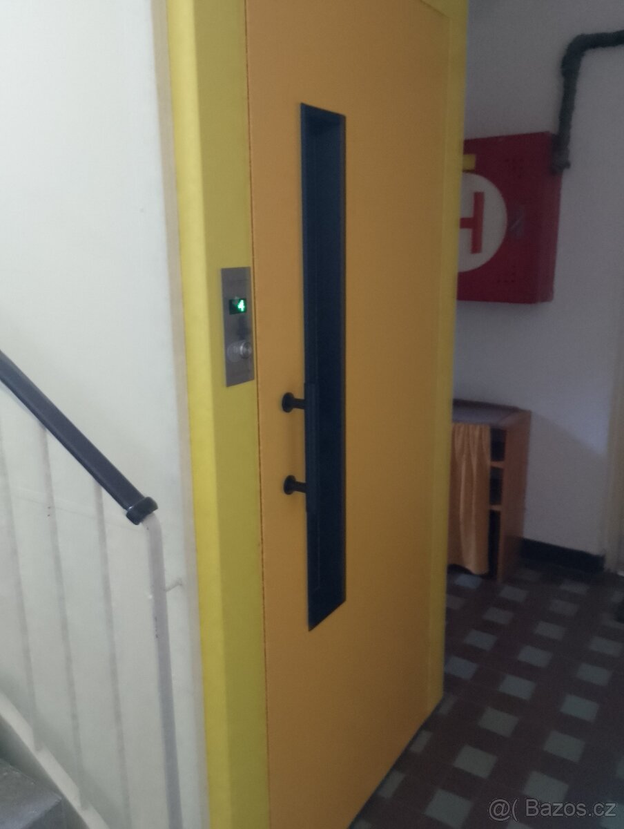 Pronájem / bez realitky/bytu 2+1 a šatník a balkon a .65 m2 - 5