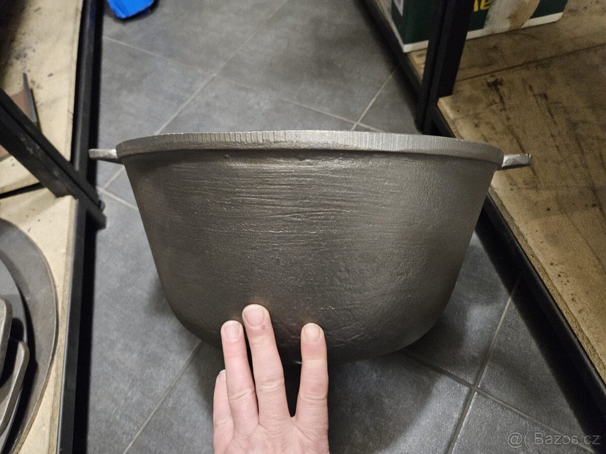 Litinový kotlík - 5