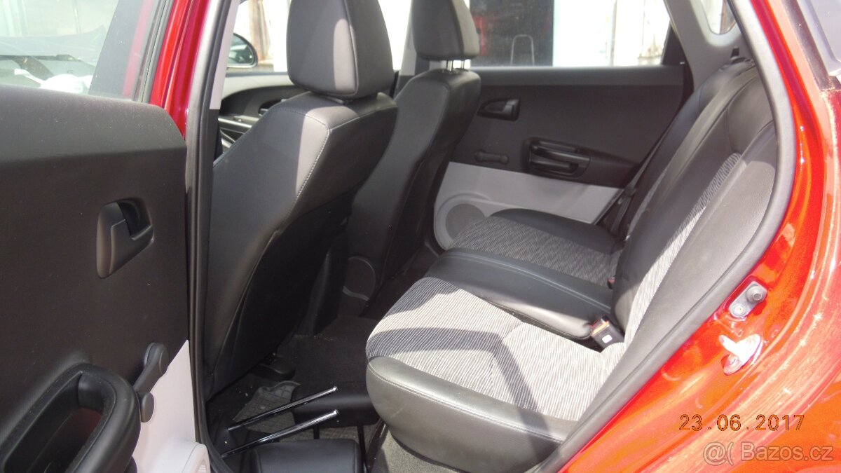 Kia Ceed 1.4i 16V 80 kW Motor G4FA Rv:2009/8 - 5