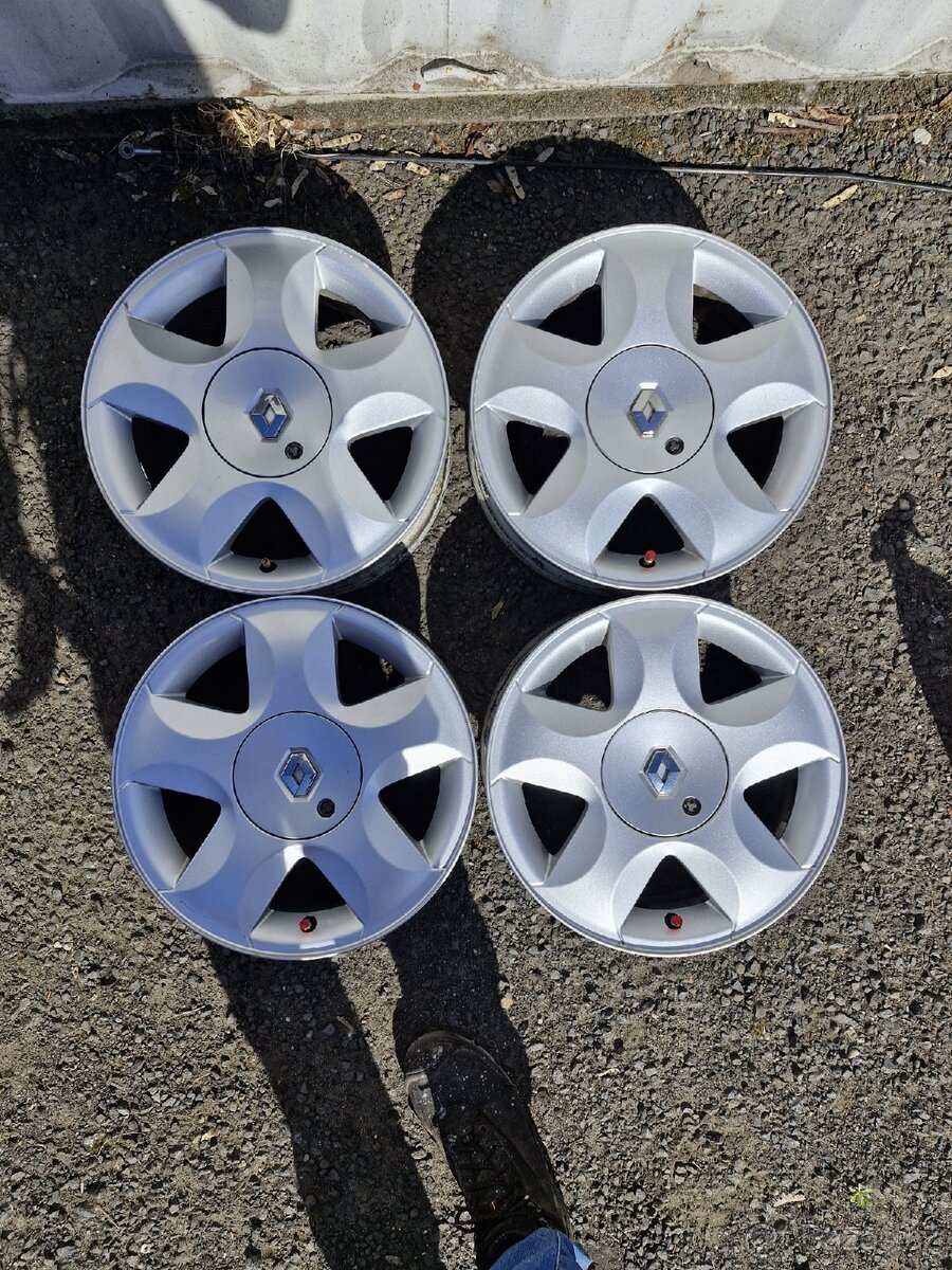 Renault lité kola 6J x 15R - 5