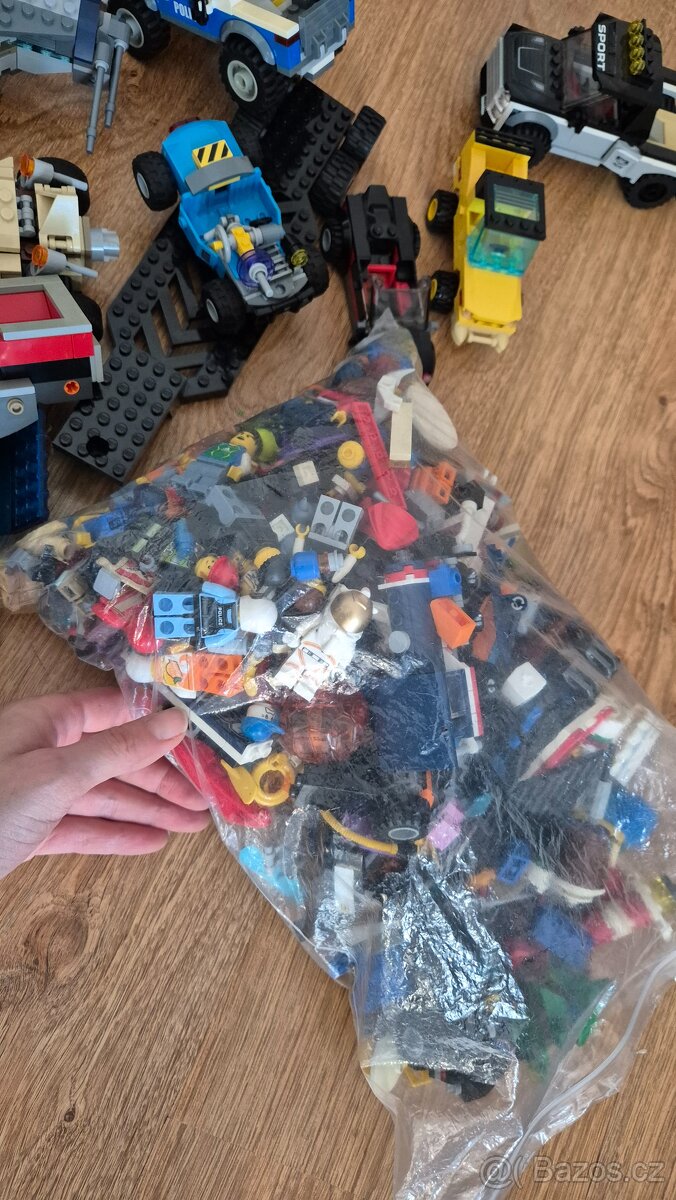 7,2 kg LEGO, celé sety - 5