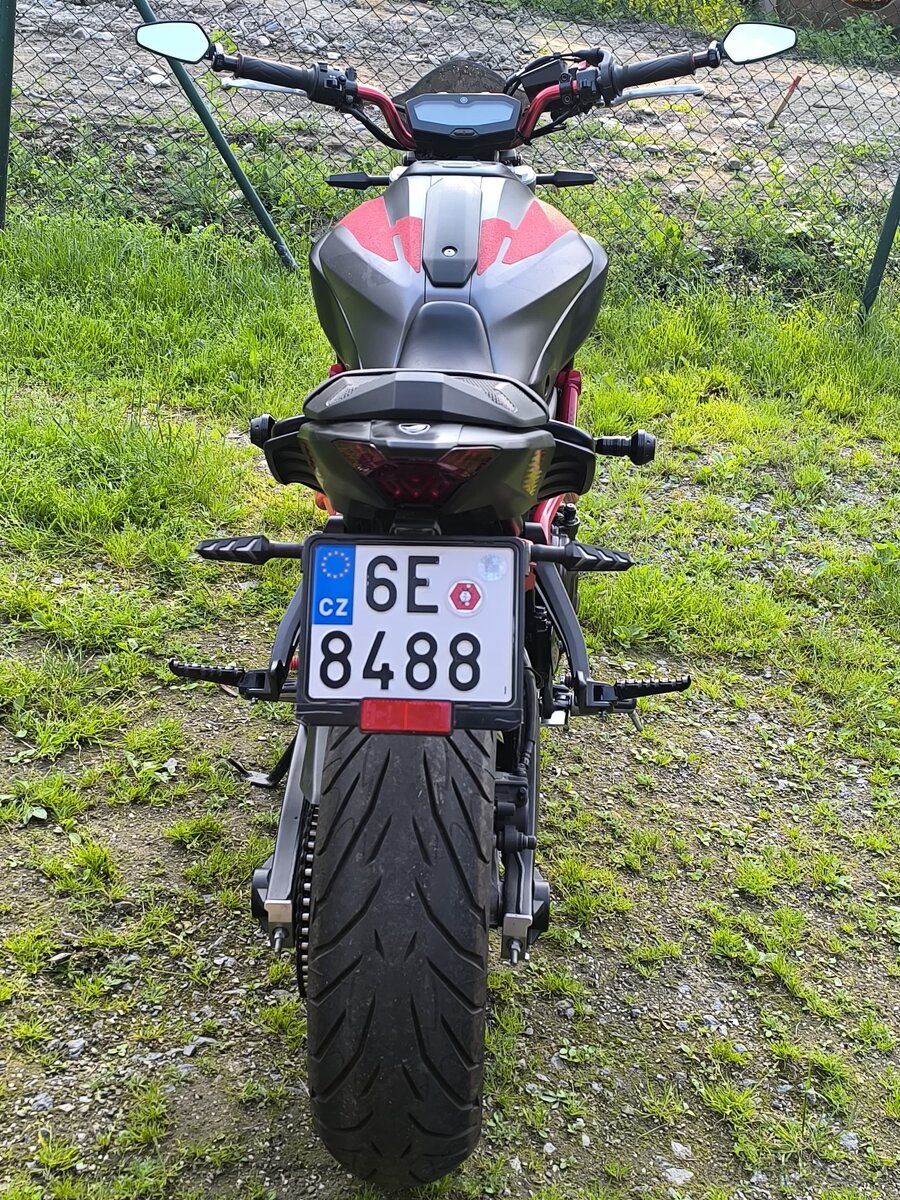 Yamaha Mt07 - 5