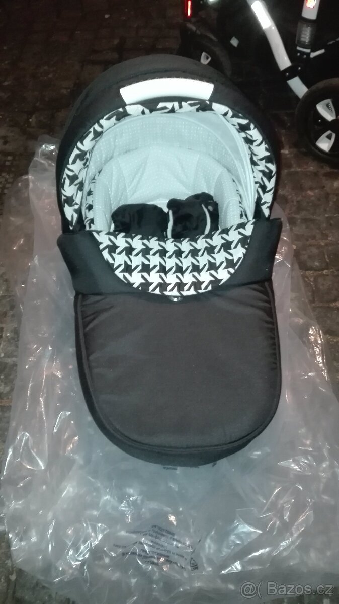 Adamex Galaktic kočárek - 5