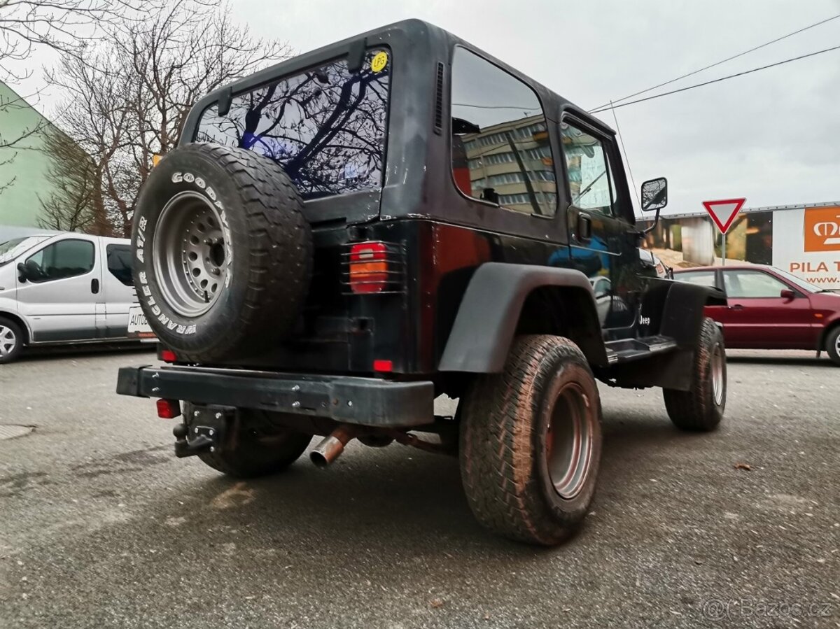 Jeep Wrangler 4.2L 86kw LPG Model YM-CV8