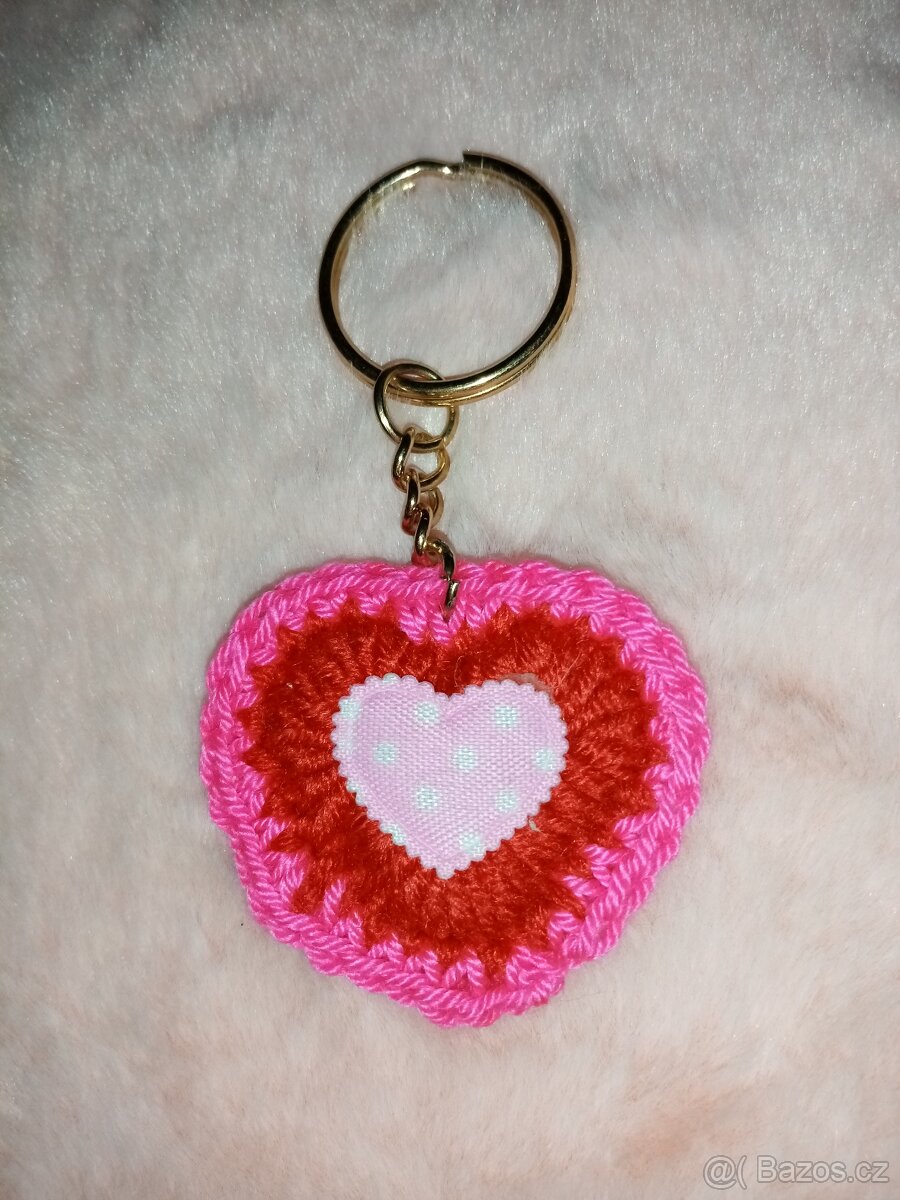 Háčkované klíčenky - 5