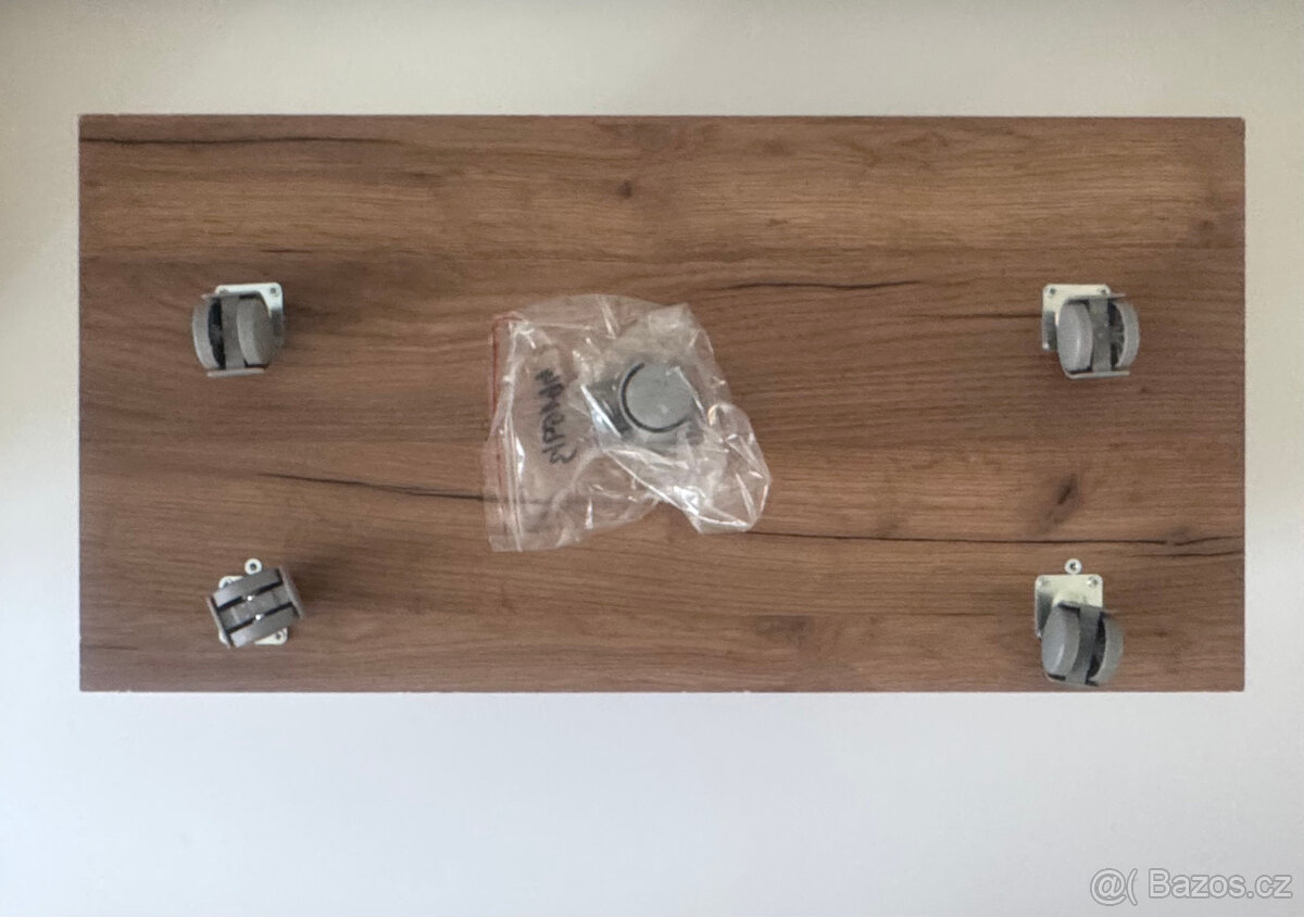 Televizní skříňka TV stolek na kolečkách 73 cm - 5