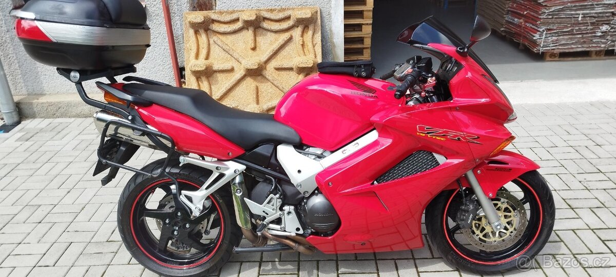Honda VFR 800 VTEC 46c, 80kw, 40 tis nájezd, KRASAVICE - 5