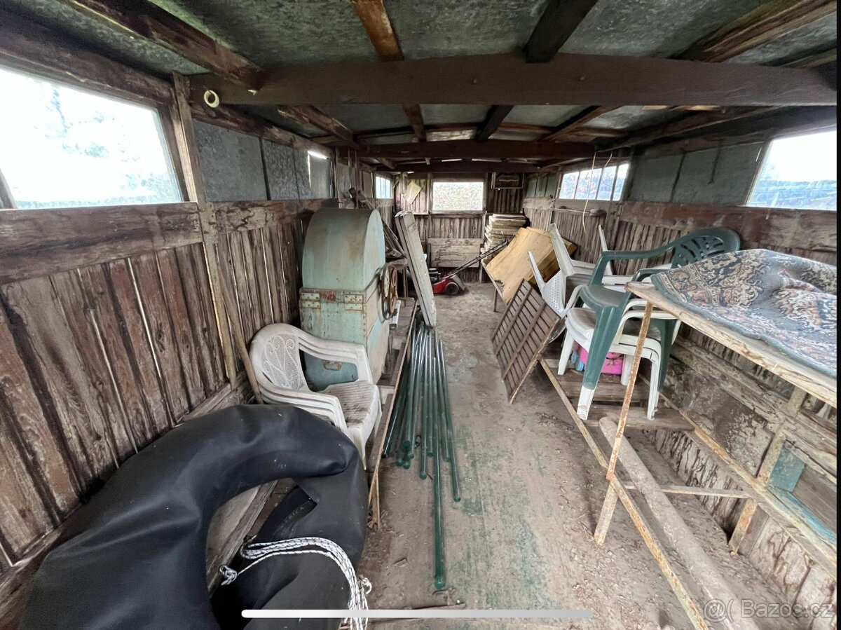 Maringotka/včelín - 5