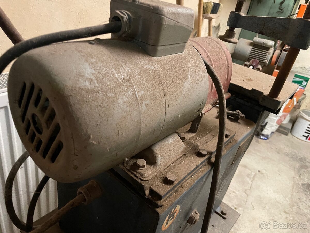 Menší dlabačka - kvalitní socialistická kdr - 5