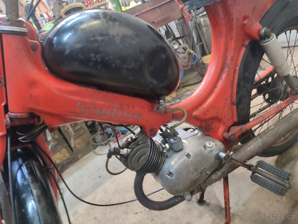 Stadion s 22 vyměním za Simson - 5