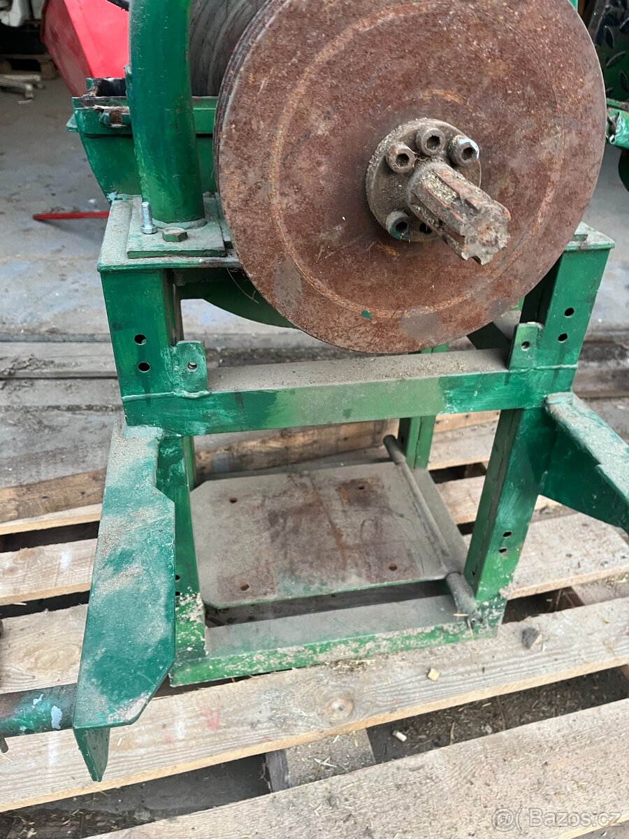 Prodej štěpkovače za traktor - 5