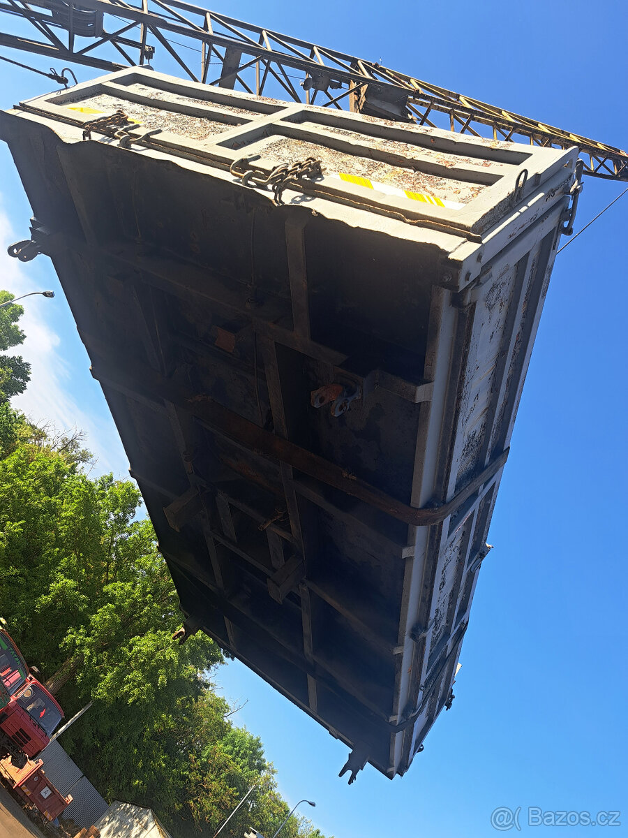 Korba Tatra T815 4x4, LIAZ - 5