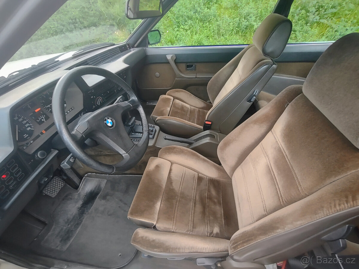 BMW E24 635CSi, 1984 - 5