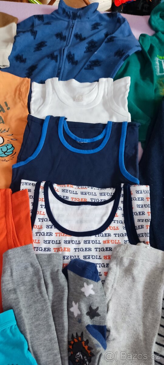 Oblečení 122-128 - 5