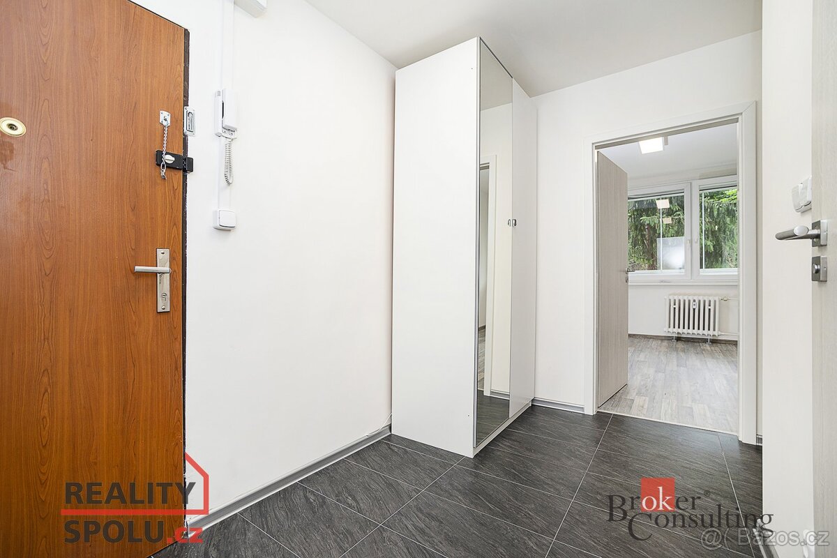 Podnájem, byty/2+kk, 40 m2, U Sluncové 603/9, Karlín, 18600 - 5