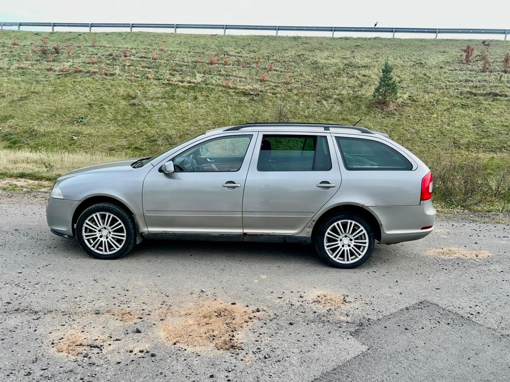 Škoda Octavia 2 kombi 1.9TDI 77KW BLS KDX LF8H r.v. 2008 - 5