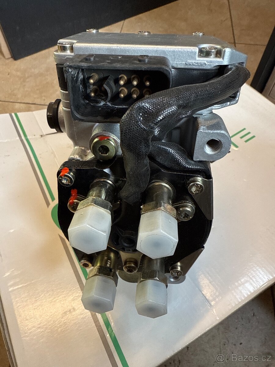 Vstřikovací čerpadlo Opel Astra 0470504015 09196713 - 5