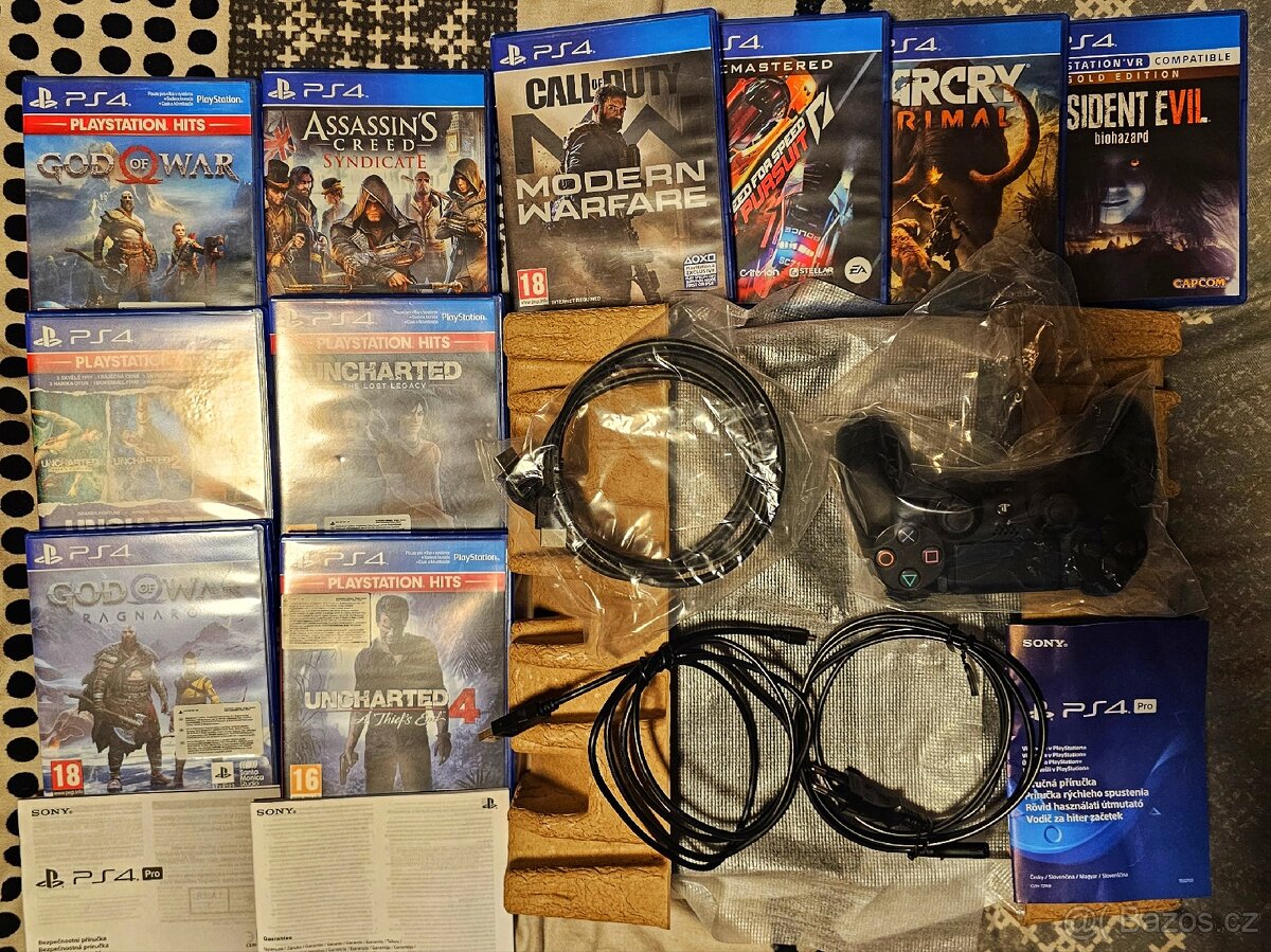 Ps4pro 1 TB + 10 her - 5