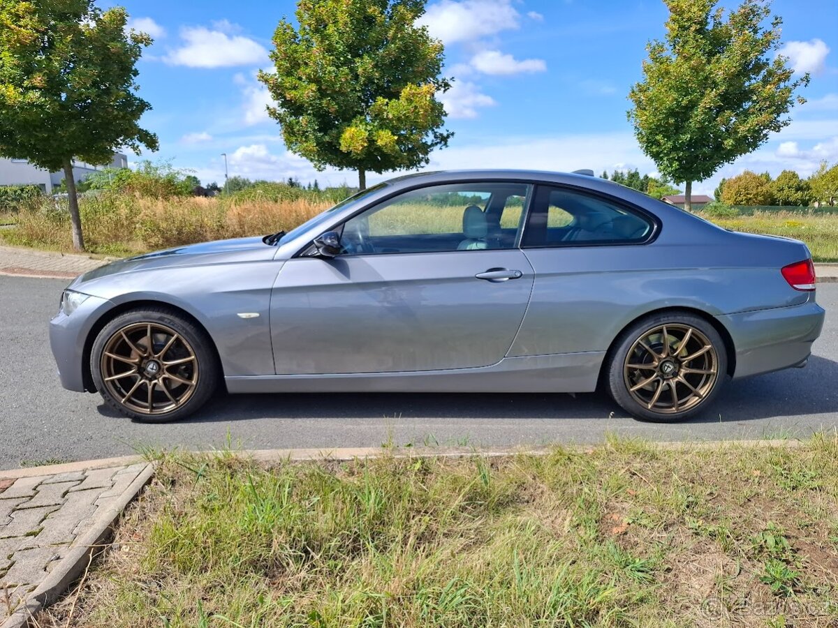 BMW e92 330ix manuál - 5