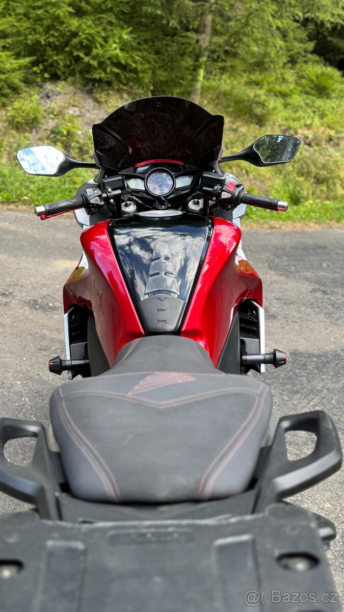 Honda VFR 1200F - 5