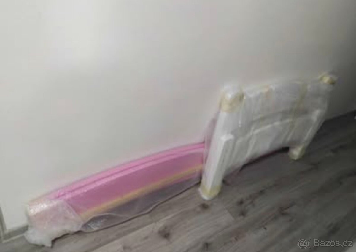 Postel se svítícími jednorožci - 5