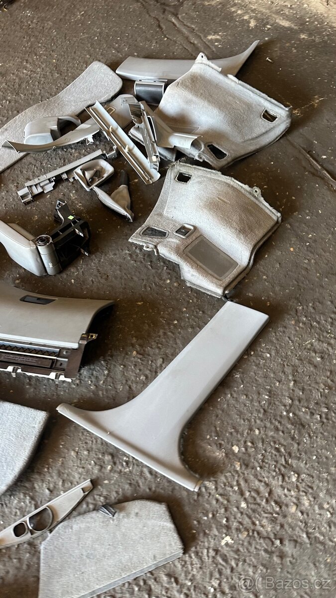 Šedý interiér z E46 tour - 5