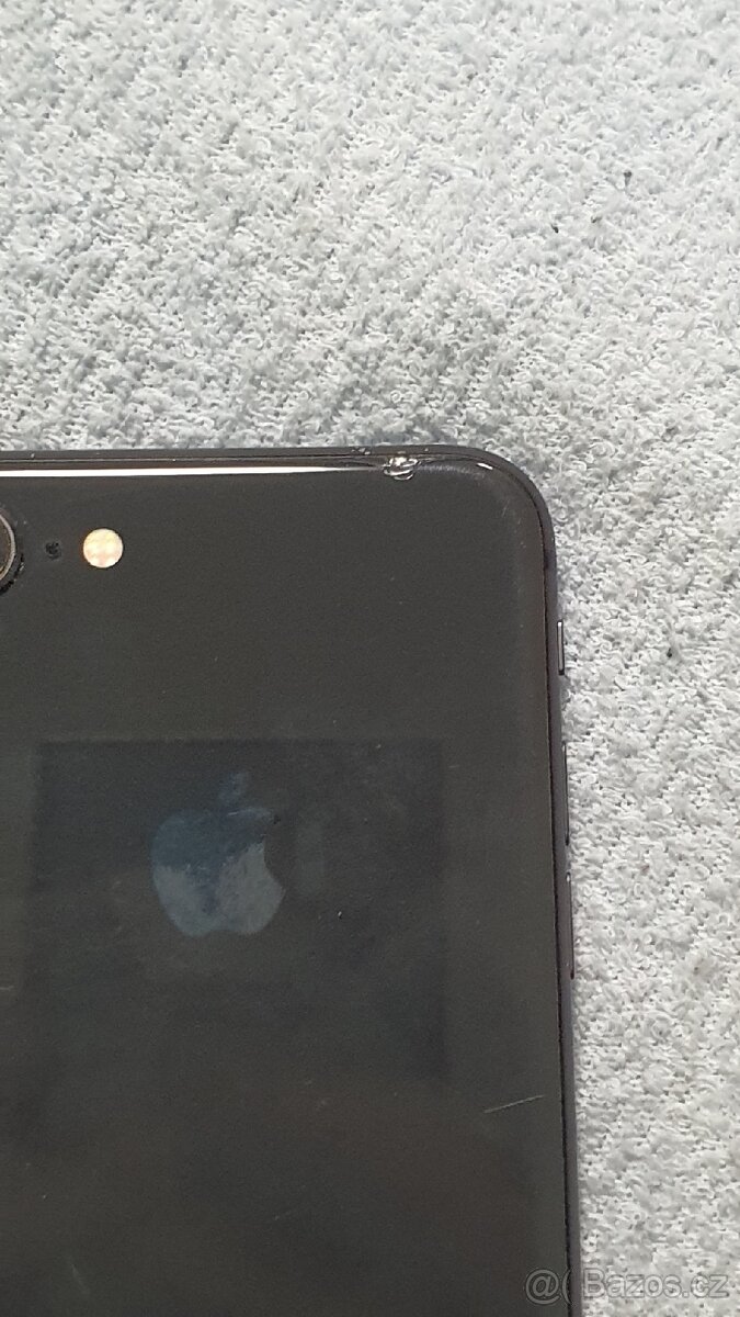 Apple iPhone 8 - 5