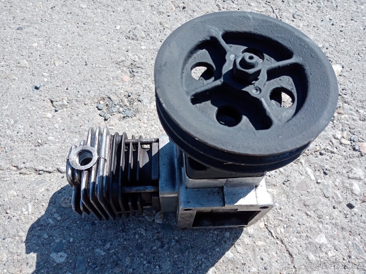 na TRAKTOR ,KOMPRESOR, stabilizator, ZETOR 7245 - 5